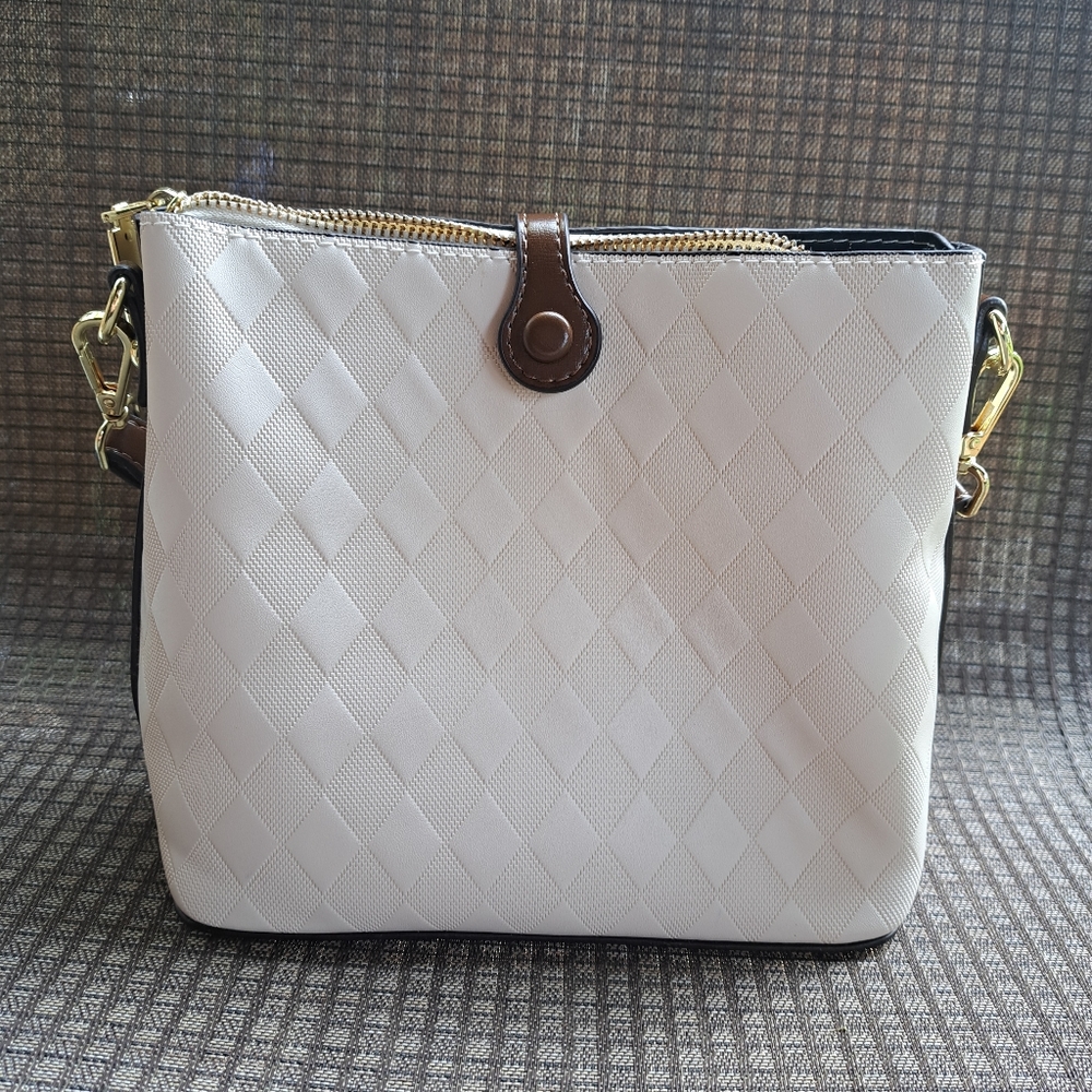 NWOT Brown and white bucket bag - Picture 3 of 6